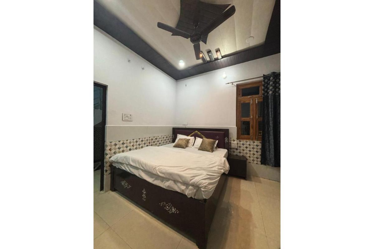 Rudra Inn Ayodhya Exterior photo
